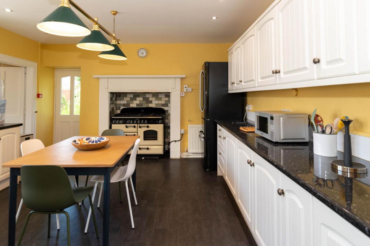 Blairgowrie and Rattray Rosebank House Blairgowrie - Sleeps 12, Games Rooms, Ev Point, Pets Welcome المظهر الخارجي الصورة